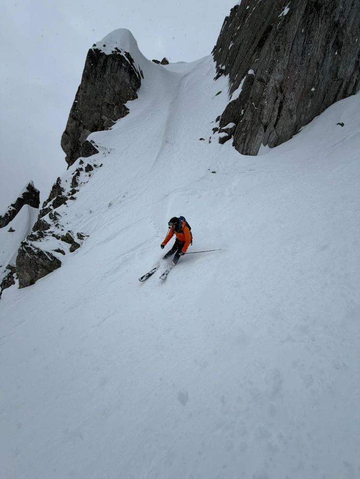 Gestion du risque en pente raide - guide montagne Chamonix