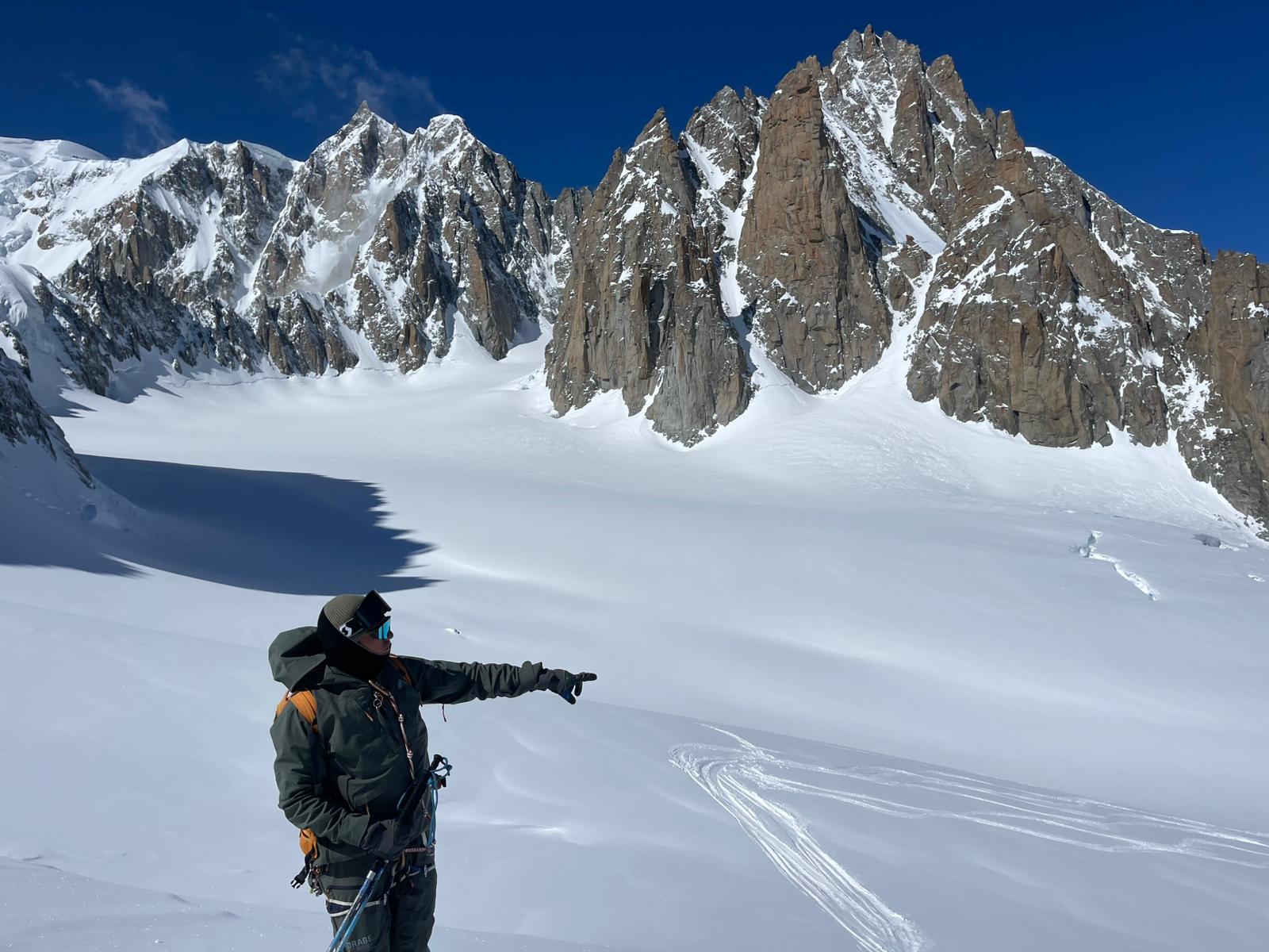 Guide haute montagne Chamonix en Combe de la Vierge